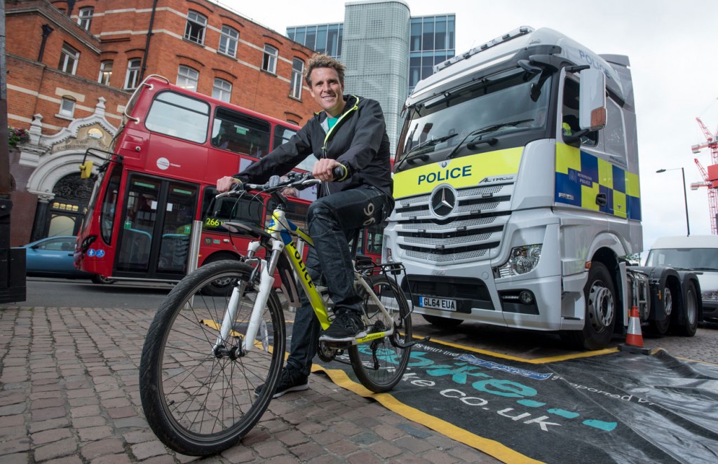 james-cracknell-on-cycle-1300