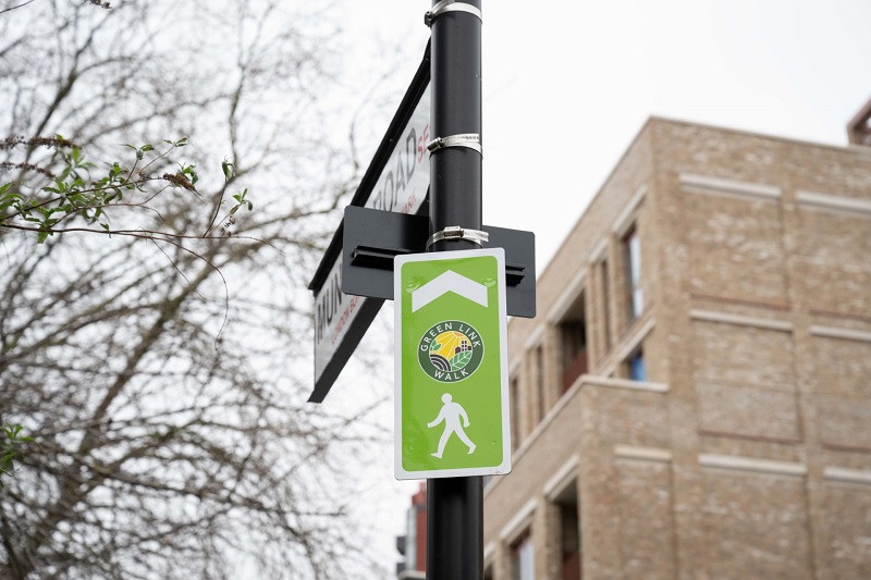 Green Link Walk sign